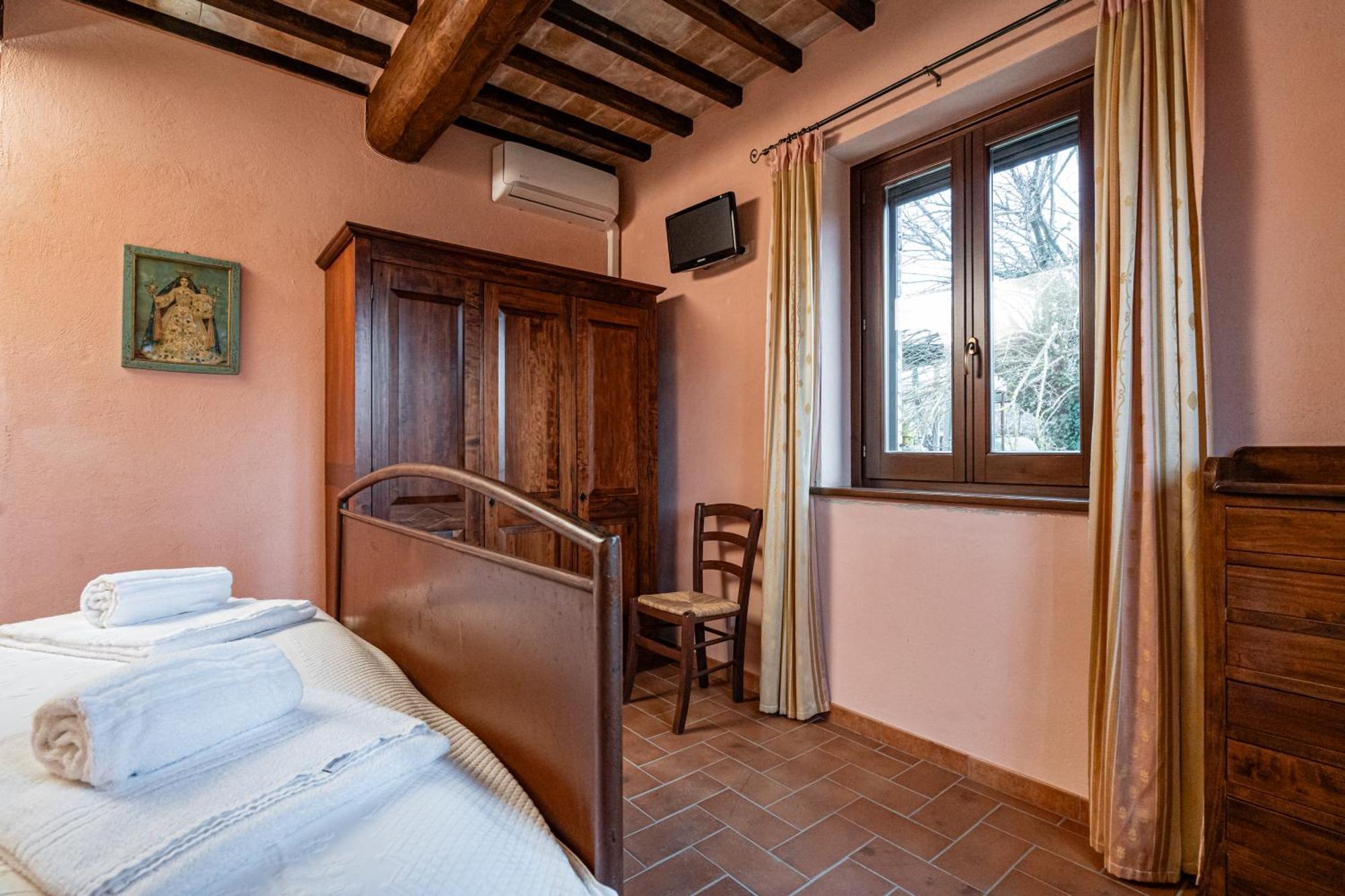 Il Borghetto Villa Todi Bagian luar foto